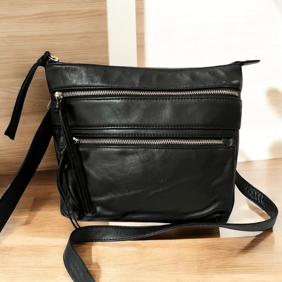 Ili Handbags - ili New York Black Genuine Leather RFID Crossbody Travel Everyday Purse
